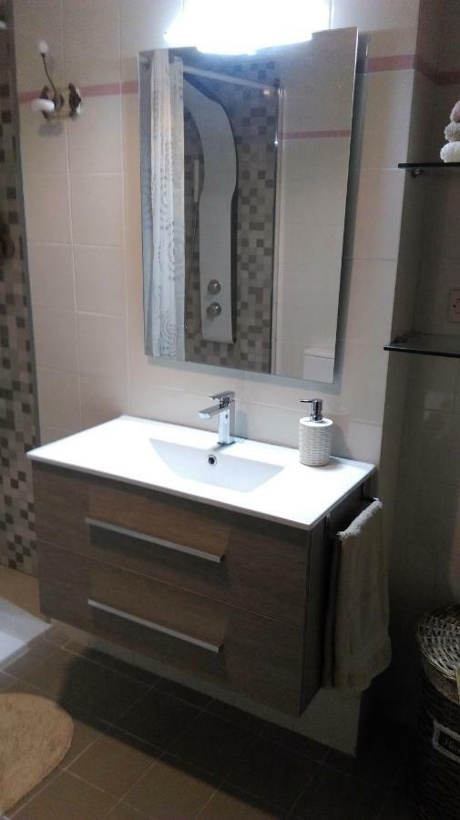Ferienwohnung Apartamento Araceli Proximo A Clinica Oftalmologica Fdez Vega Oviédo Exterior foto